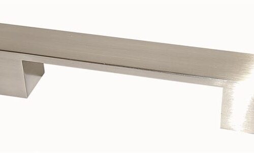 B031 Greep KUBUS afst.128 mm RVS-Look Greep keukenkast 128mm KUBUS: brede vlakke greep op blokvormige voeten in RVS-look