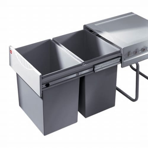 Hailo Tandem - Volledig uittrekbaar 31 liter afvalemmer Grijs-Zilver. Hailo Tandem 40 liter RB: uitgetrokken afvalemmer met twee donkergrijze emmers en een deksel