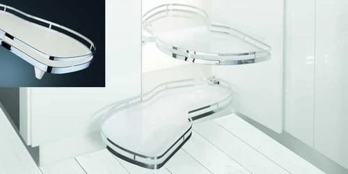Le Mans hoekkast 90 graden: twee witte tabletten met chromen rand van de Lemans Arena, met detail van een tablet